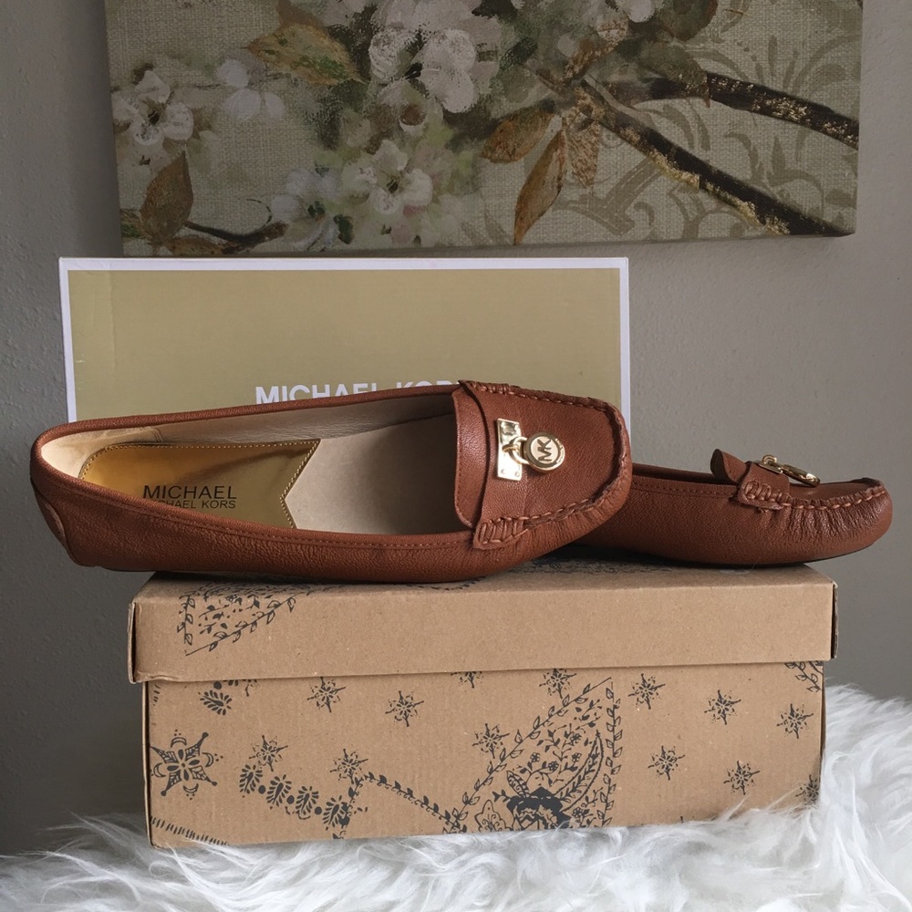 MICHAEL KORS Hamilton Loafer Flats Size 8.5